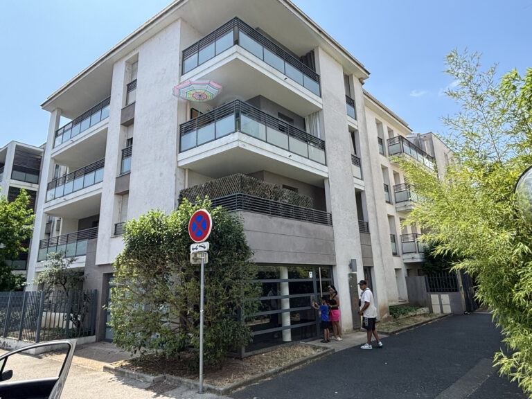 Photo du bien immobilier ancien Meyzieu Centre   T3 récent avec grand balcon et garage